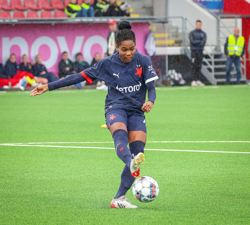Myndaveisla: Naumt tap hjá Val gegn Slavia Prag