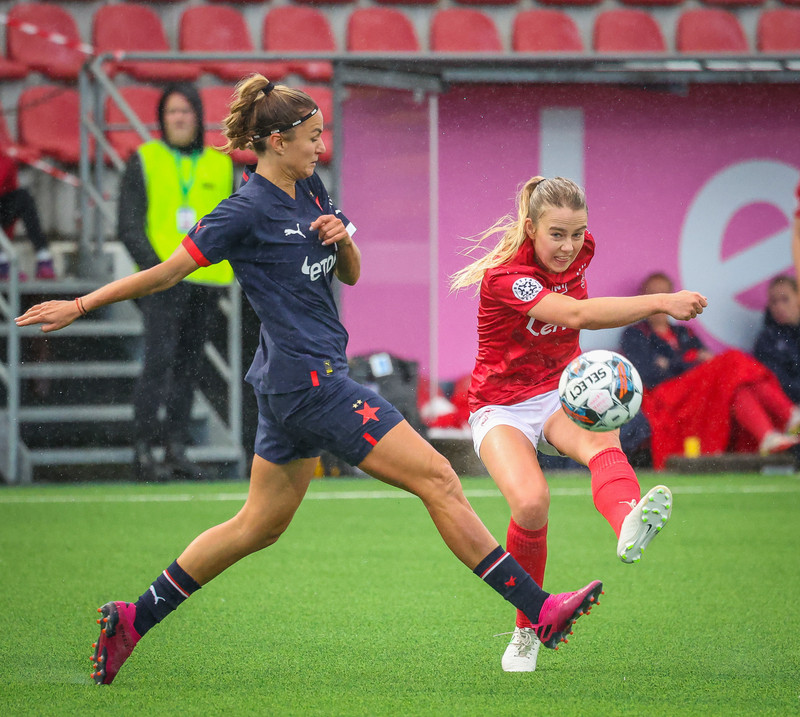 Myndaveisla: Naumt tap hjá Val gegn Slavia Prag