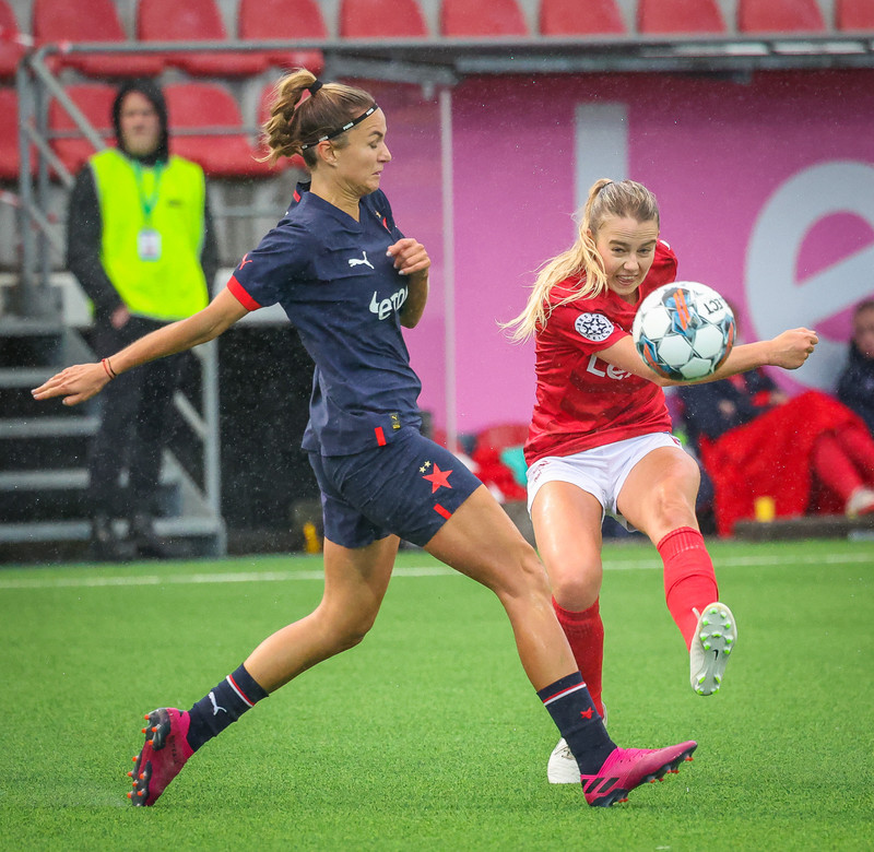 Myndaveisla: Naumt tap hjá Val gegn Slavia Prag