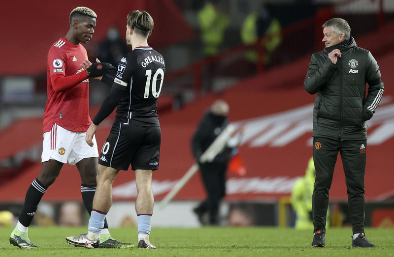 <i>,,Grealish, Pogba og Souness löbbuðu inn á bar.."</i> gæti verið byrjunin á einhverjum furðulegum brandara
