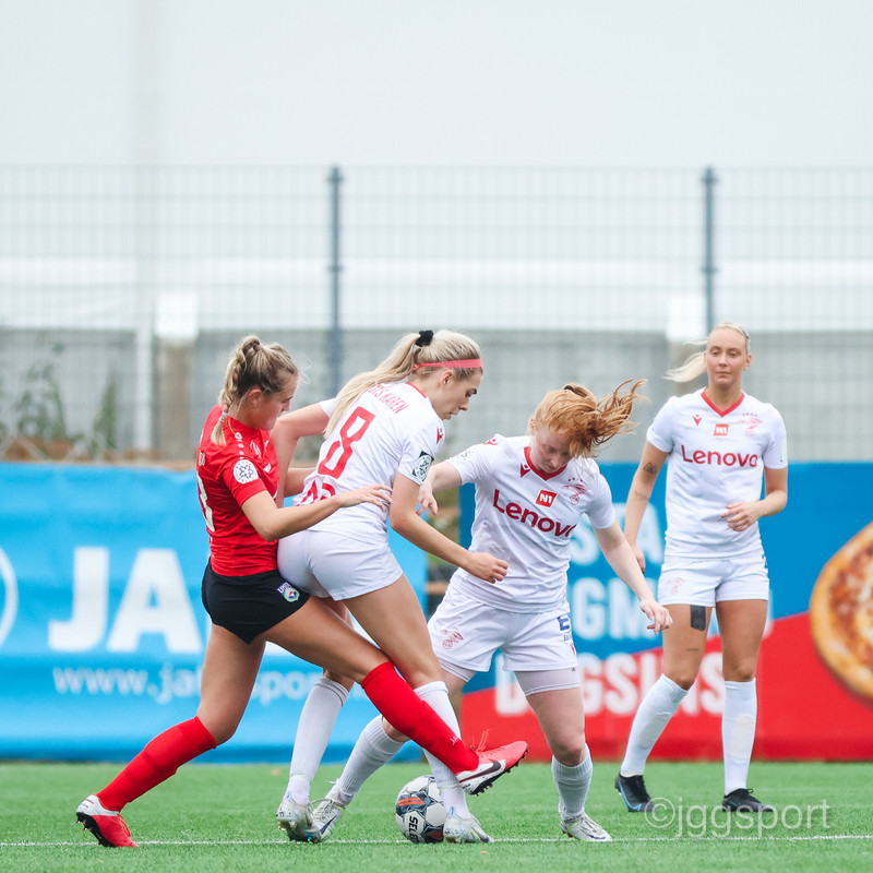Myndaveisla 2: Valur Íslandsmeistari með sigri í Mosfellsbæ