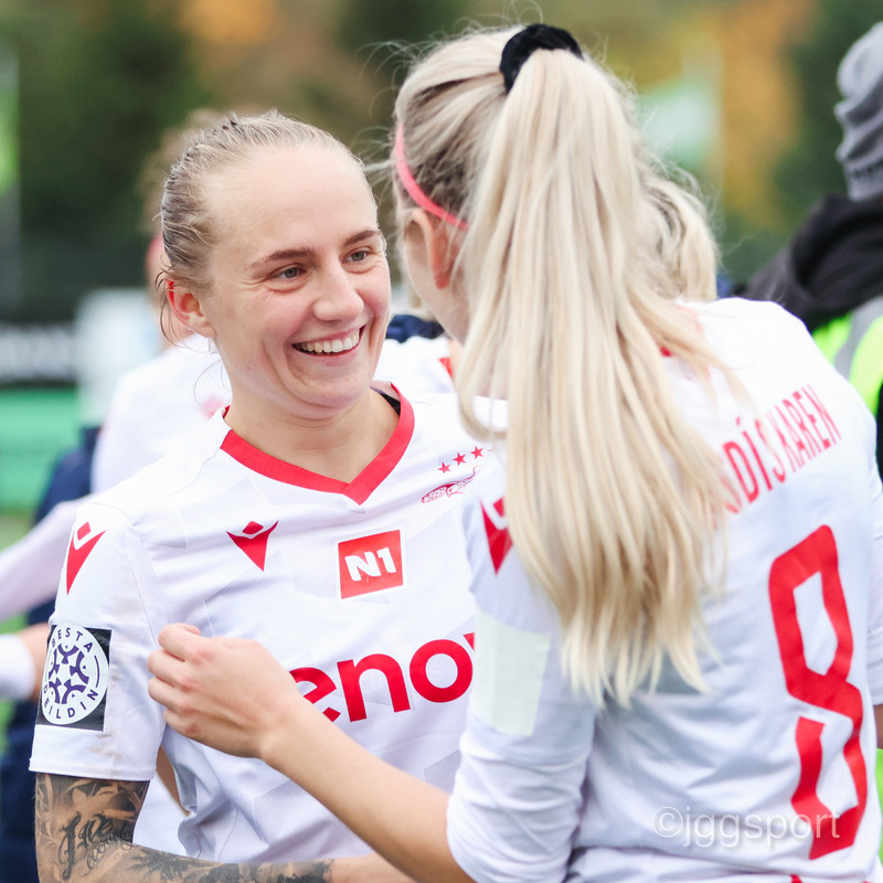 Myndaveisla 2: Valur Íslandsmeistari með sigri í Mosfellsbæ