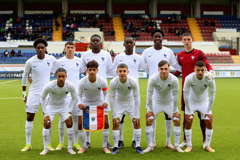 U18 landslið Frakka gat ekki haldið áfram eftir fjórða rauða