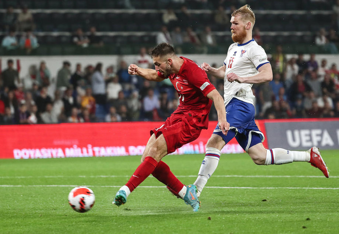 Tyrkir töpuðu gegn Færeyjum í gær og gerðu jafntefli við Lúxemborg í leiknum þar á undan.