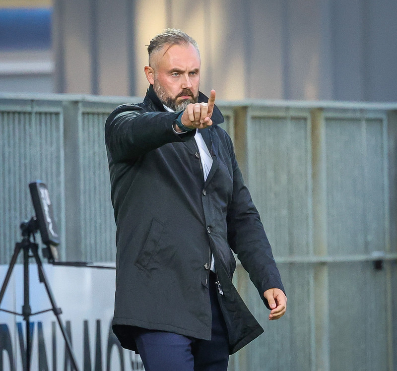 Davíð Snorri Jónasson - Einn af okkar efnilegustu þjálfurum. Er núna með U21 landsliðið en hann kom U17 landsliðinu á Evrópumótið fyrir nokkrum árum. Hann og Freyr gætu myndað gott teymi í A-landsliðinu.