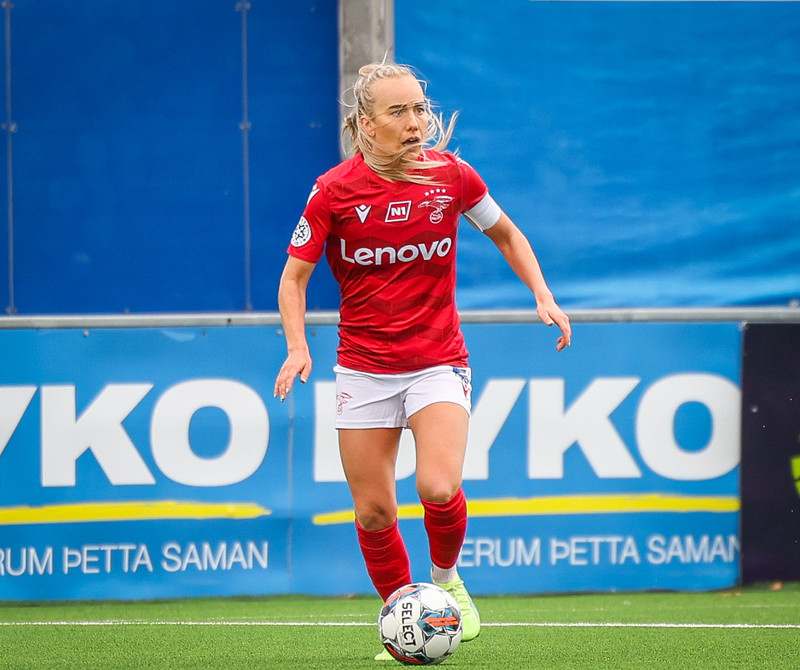 Elísa Viðarsdóttir verður áfram á Hlíðarenda