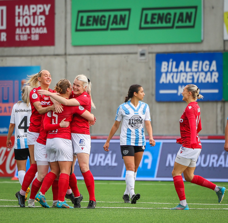 Myndaveisla: Valur fékk Íslandsmeistaraskjöldinn eftir jafntefli gegn Selfossi