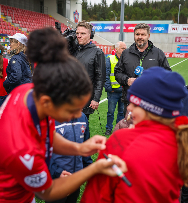 Myndaveisla: Valur fékk Íslandsmeistaraskjöldinn eftir jafntefli gegn Selfossi