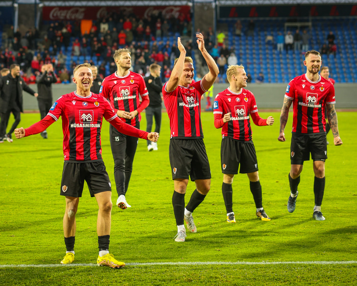 Víkingur hefur unnið Mjólkurbikar karla þrisvar sinnum í röð.