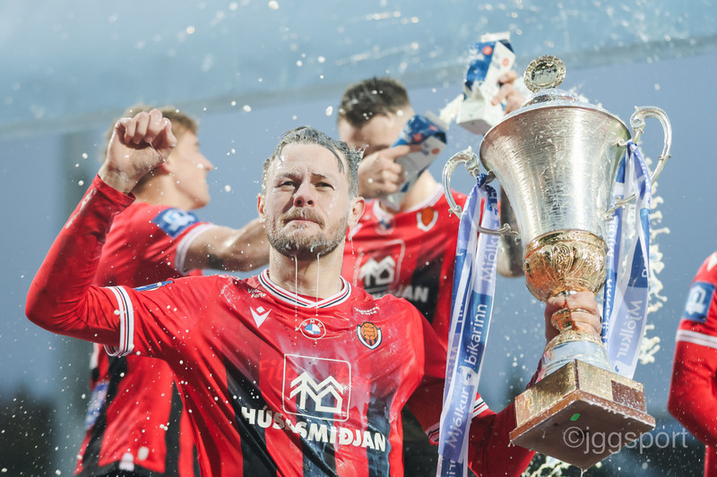 Víkingur varð bikarmeistari síðasta haust.