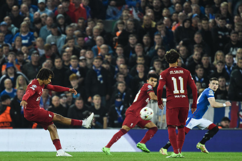 Trent Alexander-Arnold skoraði úr aukaspyrnu gegn Rangers