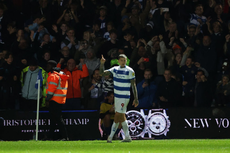 Lyndon Dykes í leik með QPR.