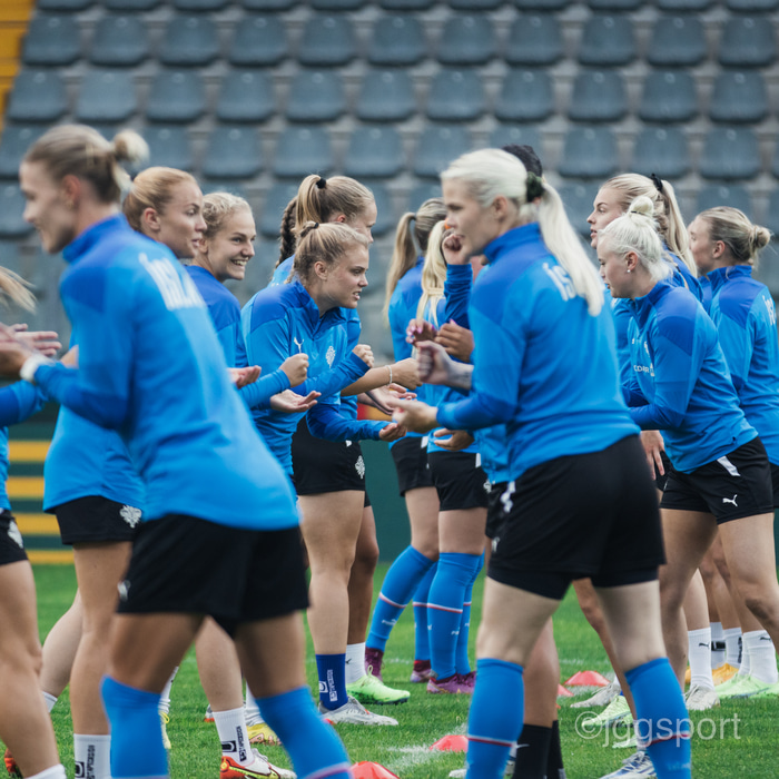 Ísland mætir Portúgal í gríðarlega mikilvægum leik í dag.