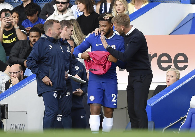 Reece James haltraði af velli