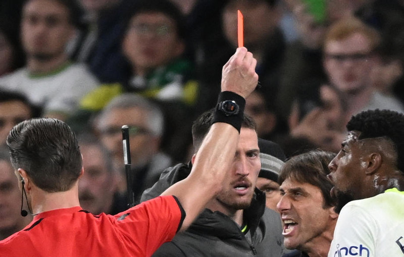 Antonio Conte var skiljanlega brjálaður eftir að markið var dæmt af