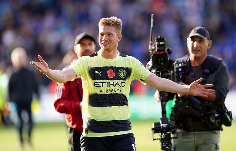 <b>Miðjumaður: Kevin de Bruyne (Manchester City)</B> - Skoraði stórglæsilegt sigurmark gegn Leicester, skeytin inn.