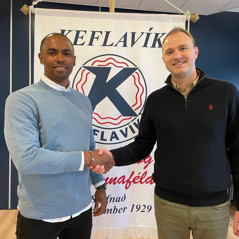 Jonathan Glenn (til vinstri) er tekinn við Keflavík.