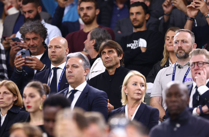 Grétar Rafn Steinsson og Antonio Conte eru hlið við hlið í stúkunni