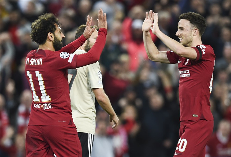 Salah og Jota skoruðu báðir í sigrinum fjöruga. Liverpool er komið í góða stöðu í Evrópudeildarbaráttunni eftir fjórða sigurinn í röð.