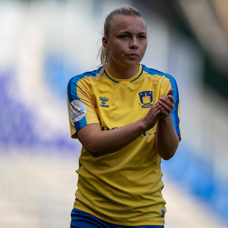 Kristín Dís er leikmaður Bröndby í Danmörku.