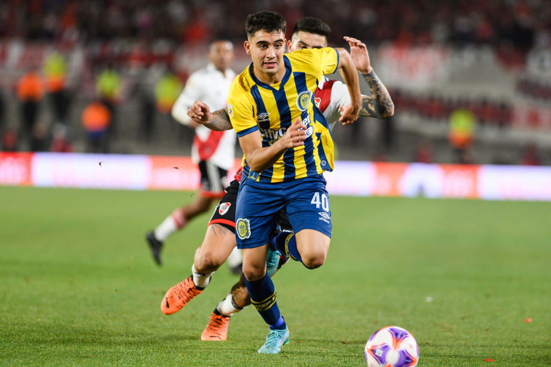 Facundo Buonanotte í leik með Rosario Central um árið.