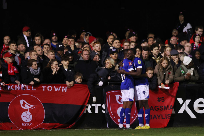 Ipswich er komið upp í deild þeirra bestu eftir langa fjarveru. Þeir voru fyrir stuttu í C-deild.
