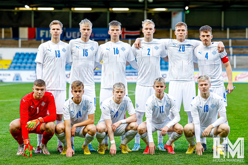 Æfingahópur U19 fyrir milliriðil á Englandi