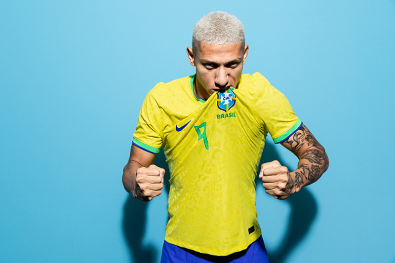 Richarlison skoraði tvö gegn Serbum.