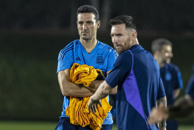 Scaloni og Messi.