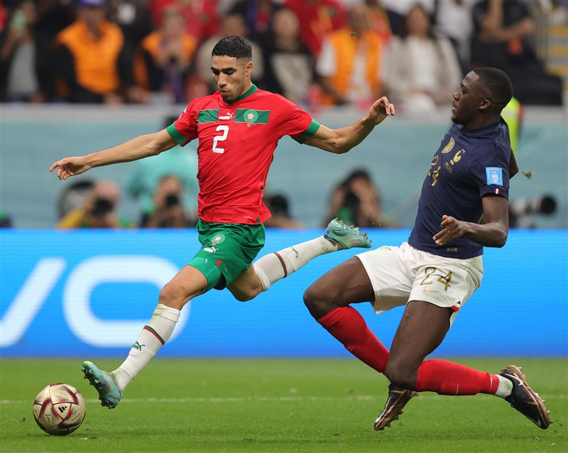 <b>Achraf Hakimi (Marokkó)</b> - Þessi 25 ára leikmaður missir af undirbúningstímabili Paris St-Germain þar sem hann verður á Ólympíuleikunum.