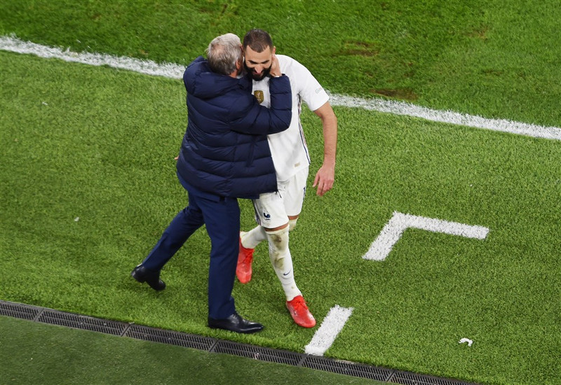 Deschamps spurður út í Benzema: Þetta er vandræðalegt