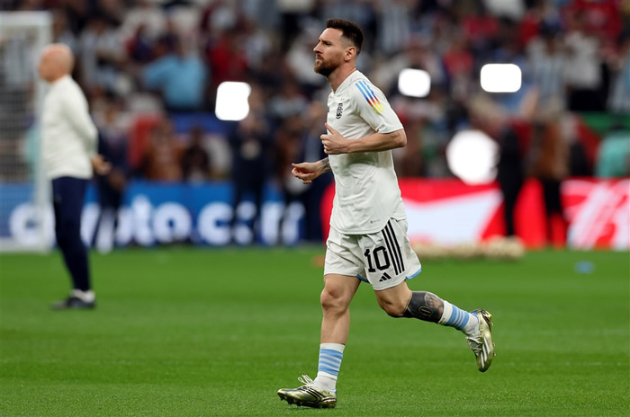 Lionel Messi í upphitun.