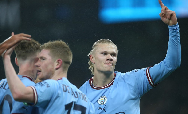 Kevin De Bruyne og Erling Haaland eru báðir í liðinu.