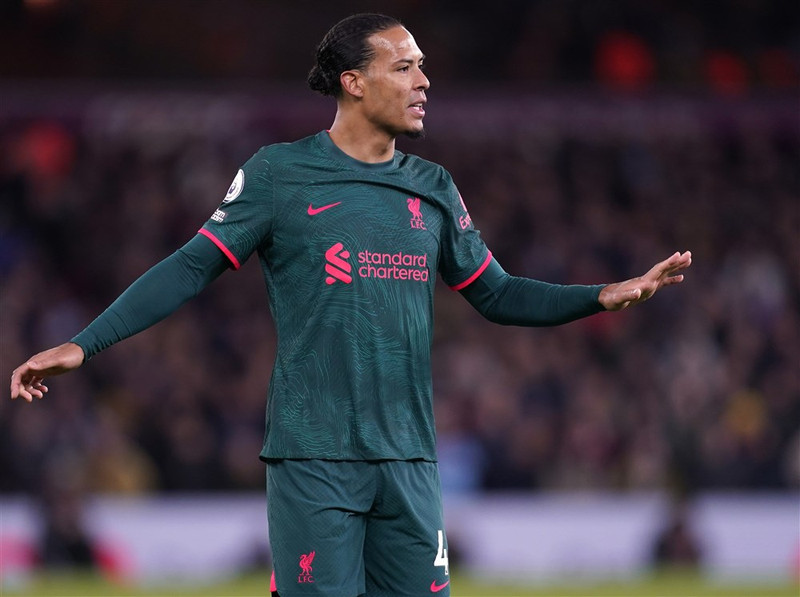 Virgil van Dijk í leiknum gegn Villa