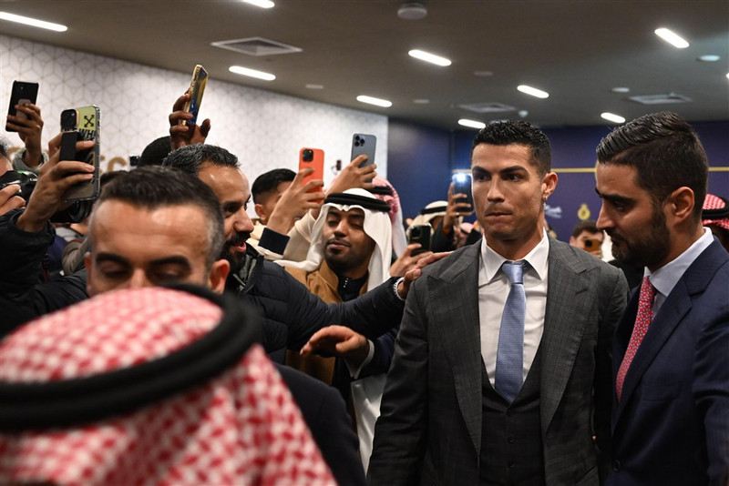 Ronaldo eftir fréttamannafundinn.