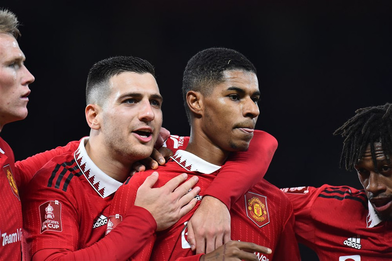 England í dag - Man Utd heimsækir Forest í deildabikarnum