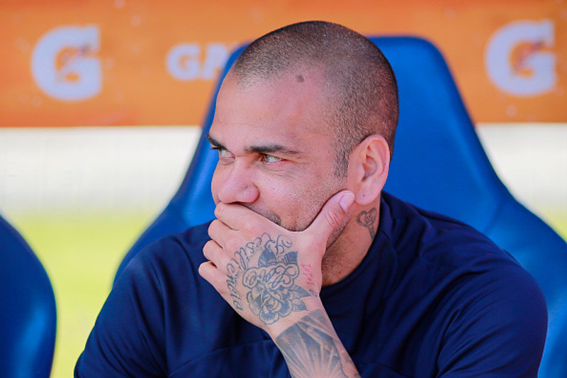 Dani Alves heldur fram sakleysi sínu.