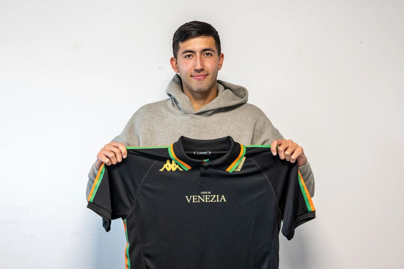 Mikael Egill til Venezia (Staðfest) - Semur til 2027