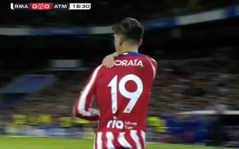 Morata fagnaði opnunarmarkinu í gærkvöldi.