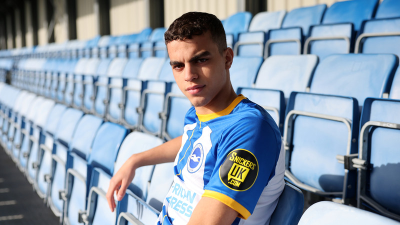<b>Miðjumaður: Yasin Ayari (Brighton)</b> - Svíinn ungi átti mjög góðan leik gegn West Ham en aðalmálið er glæsilegt mark hans þar sem hann sýndi tækni sína og hæfileika.