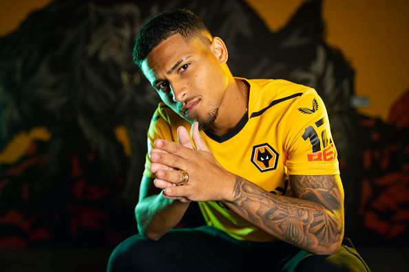 Joao Gomes, bolabítur á miðsvæðinu.