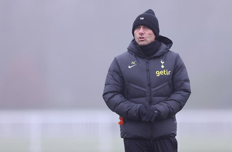 Conte var látinn fara í gær.