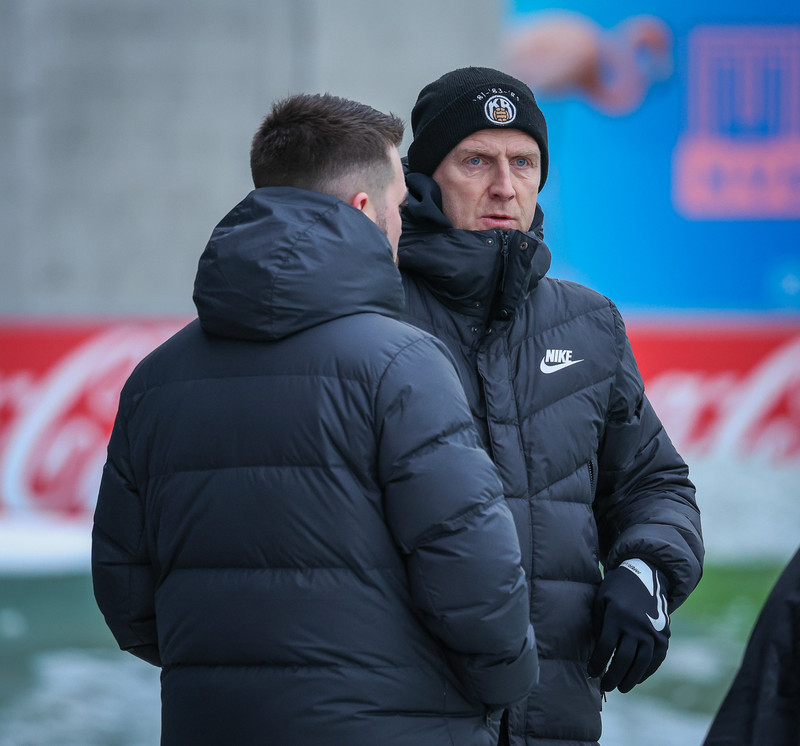 Rúnar Kristinsson - Lék á sínum tíma 104 A-landsleiki fyrir Ísland. Hefur unnið flott starf á sínum þjálfaraferli og unnið fjölda titla.