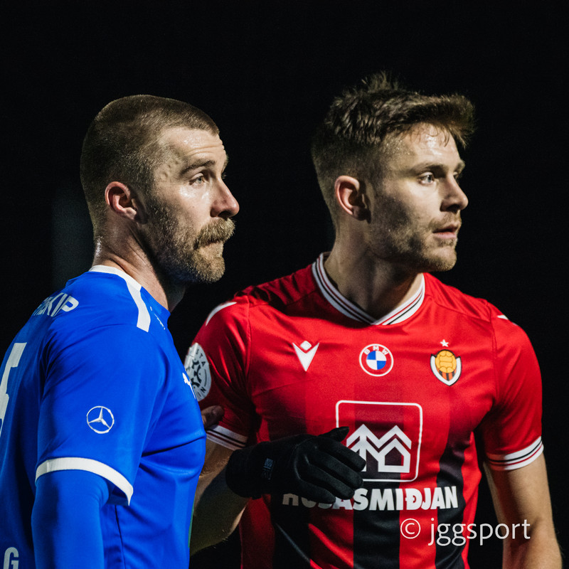 Gummi Kri fór yfir í næsta sveitarfélag og Matti Villa hélt í Víkina.