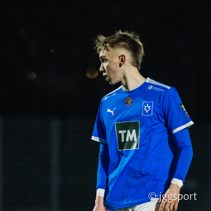 Væri eitthvað skrítið að vera á eyðieyju án hans