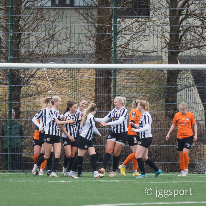 KR fagnar marki á undirbúningstímabilinu.