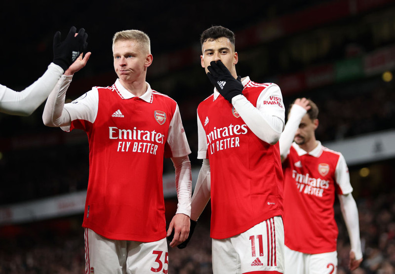 Arsenal getur náð átta stiga forystu