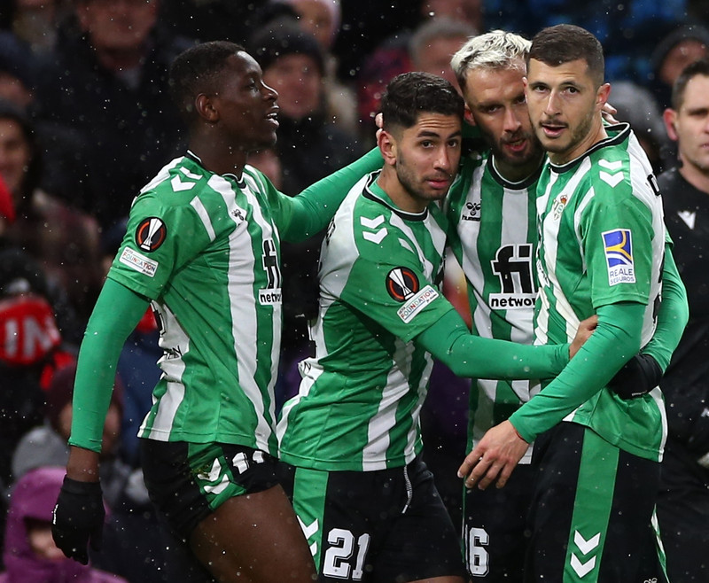 Ayoze Perez skiptir til Real Betis (Staðfest)