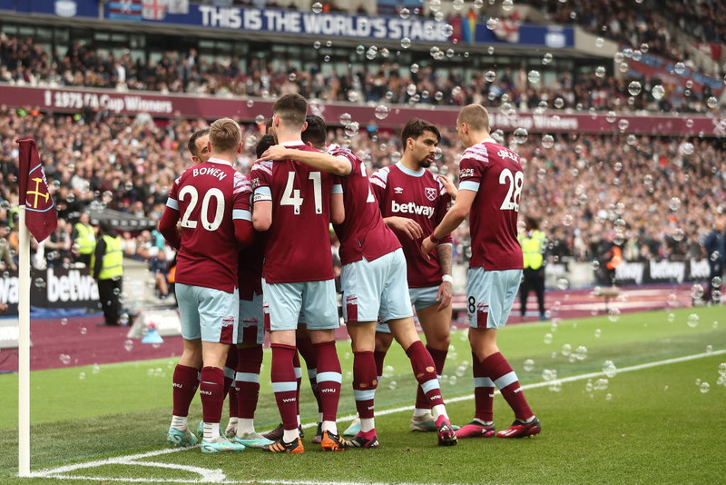 West Ham fagnar marki á síðasta tímabili.