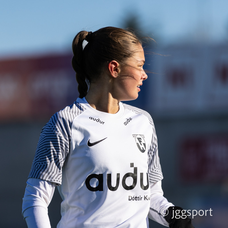 Myndaveisla: Valur vann FH í Lengjubikarnum